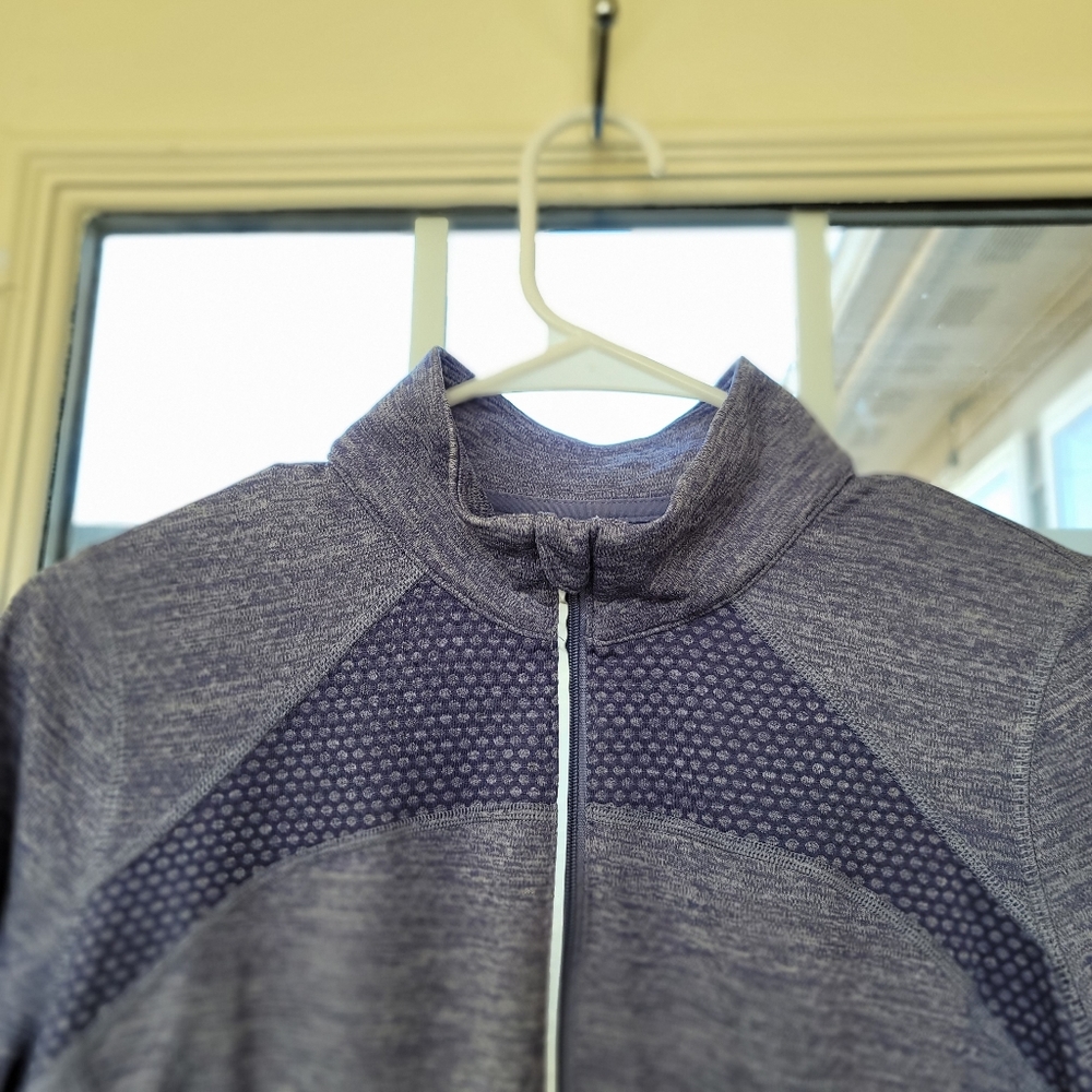 NWT Xersion skipper blue M slim fit, stretch, quick dri workout - Picture 2 of 11
